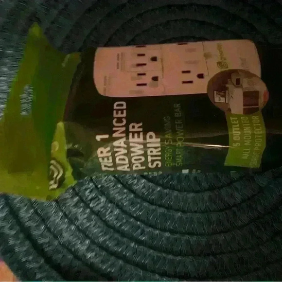 Greenlite Tier1 Advanced Power Strip - Picture 2 of 4